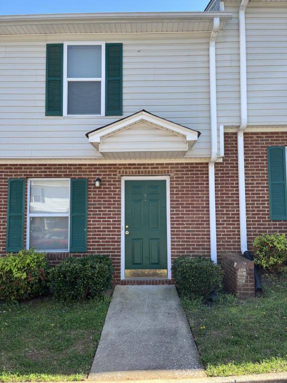 Townhouse for rent at 115 White Park Place, Dallas, GA 30132