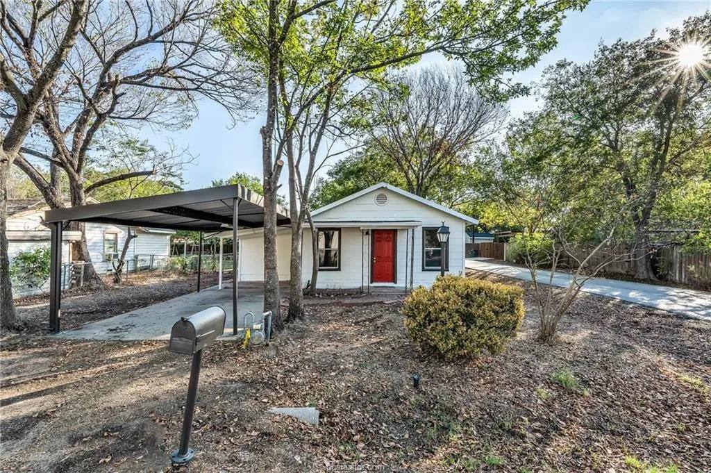 House for rent at 2707 Cliff St, Bryan, TX 77801