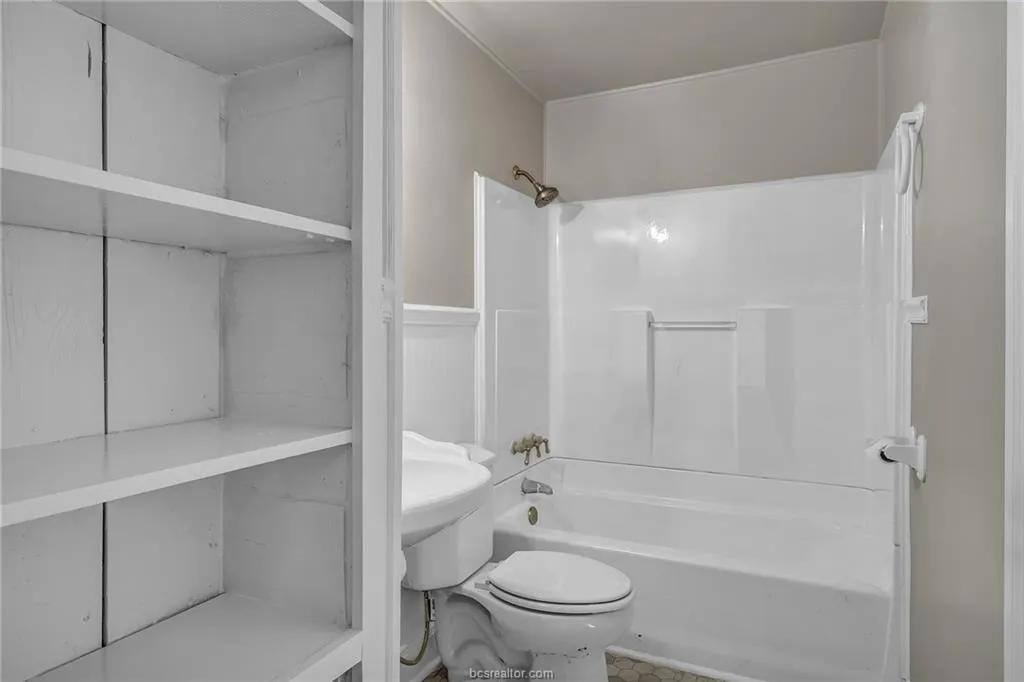 House for rent at 2707 Cliff St, Bryan, TX 77801