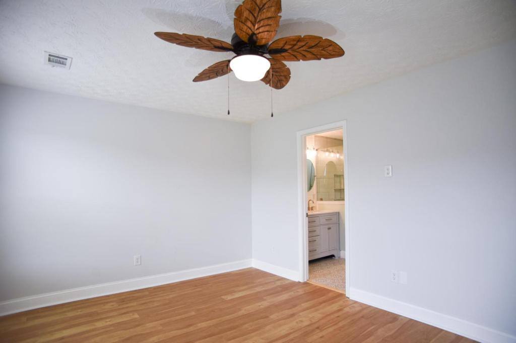 Townhouse for rent at 6616 Splashwater Dr, Flowery Branch, GA 30542