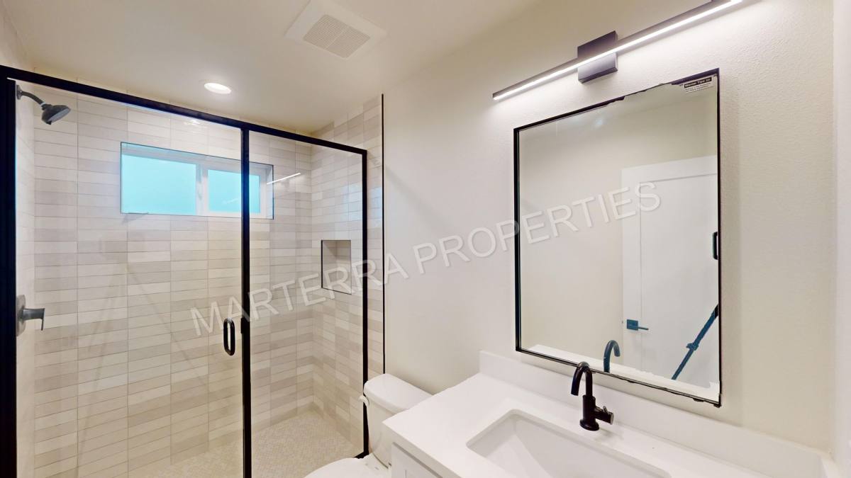 Apartment for rent at 968 Mission Dr, Costa Mesa, CA 92626