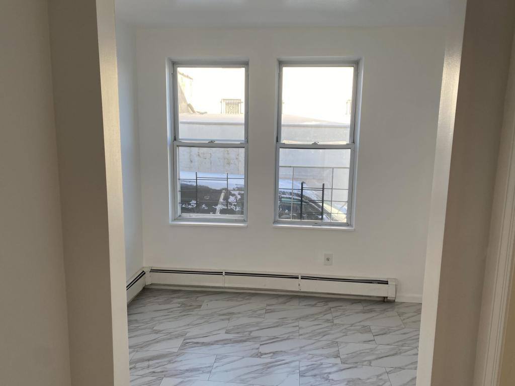 Apartment for rent at 155 Lake Ave, Yonkers, NY 10701