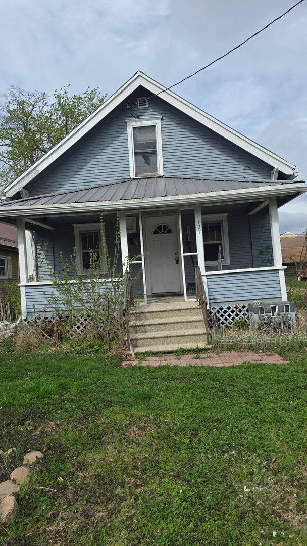 House for rent at 121 Clinton St, Austin, MN 55912