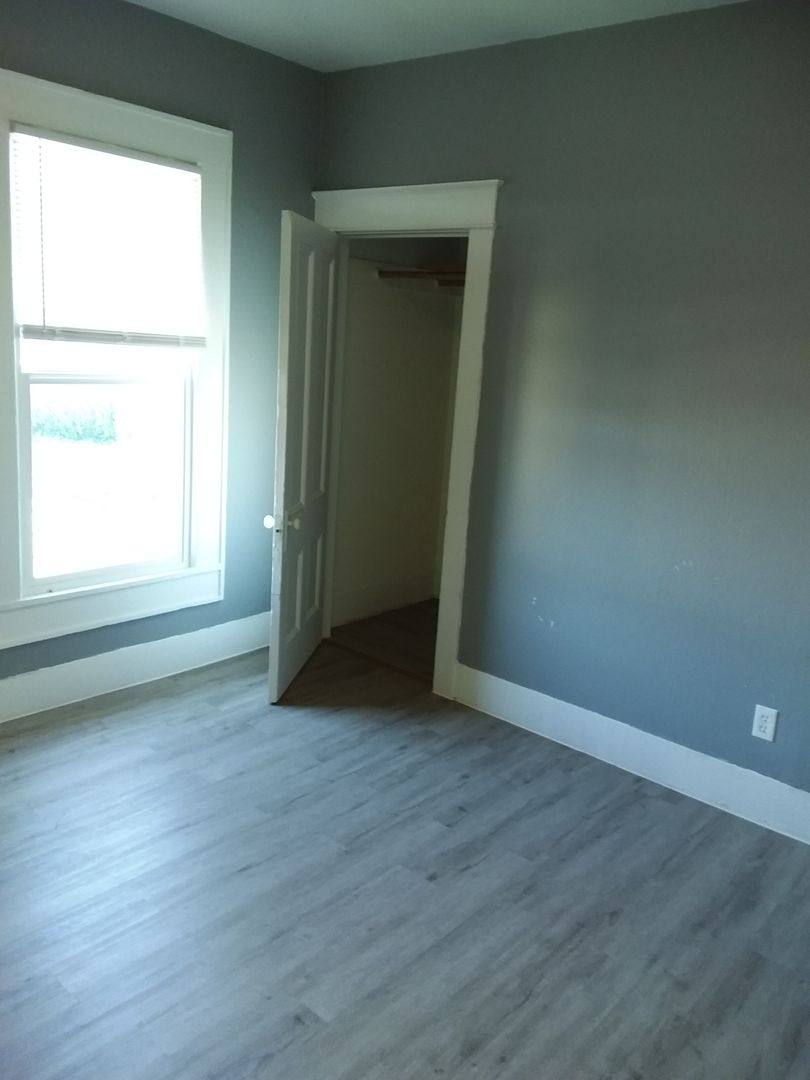 Apartment for rent at 1543 Exchange St, Astoria, OR 97103