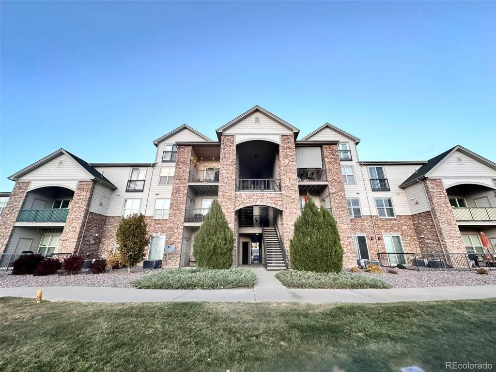 Condo for rent at 7292 S Blackhawk St #2-105, Englewood, CO 80112