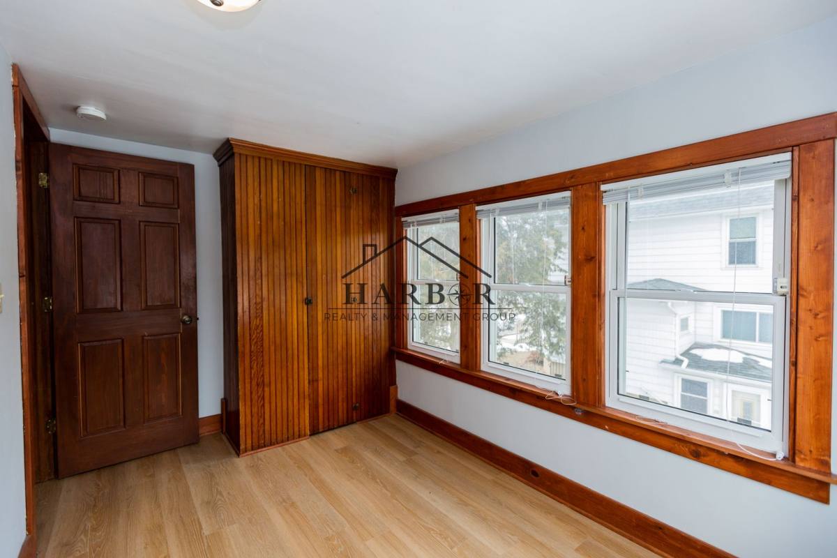 House for rent at 15 8th St NW, Rochester, MN 55901