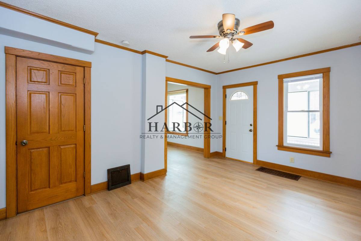 House for rent at 15 8th St NW, Rochester, MN 55901