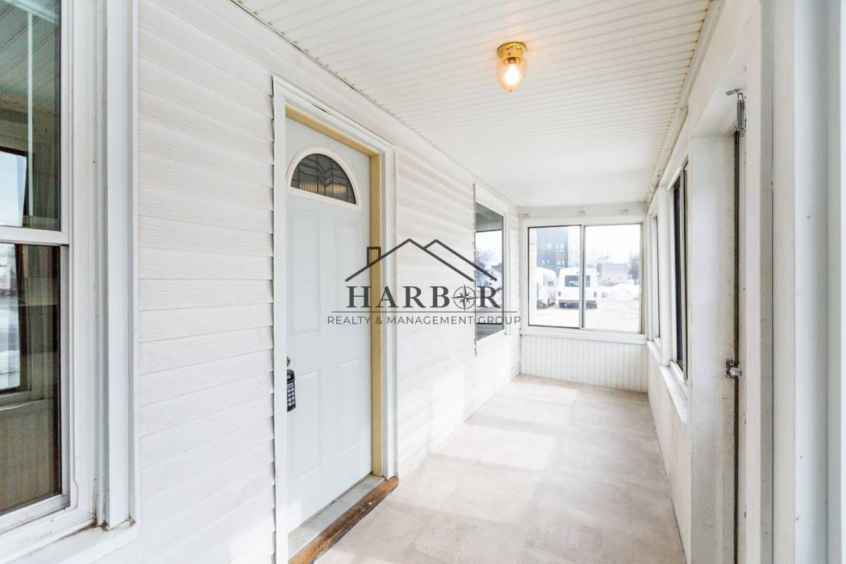 House for rent at 15 8th St NW, Rochester, MN 55901