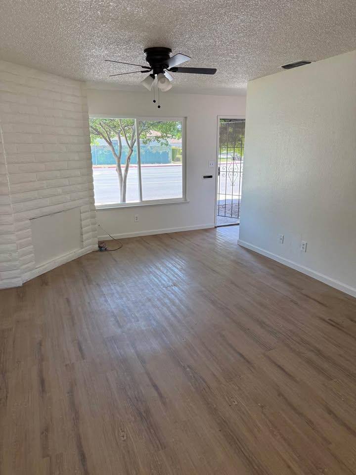 Apartment for rent at 2807 N Fresno St, Fresno, CA 93703