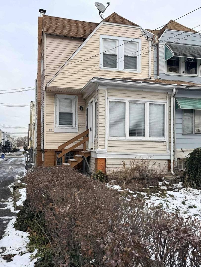 Townhouse for rent at 401 Walnut St, Lansdowne, PA 19050