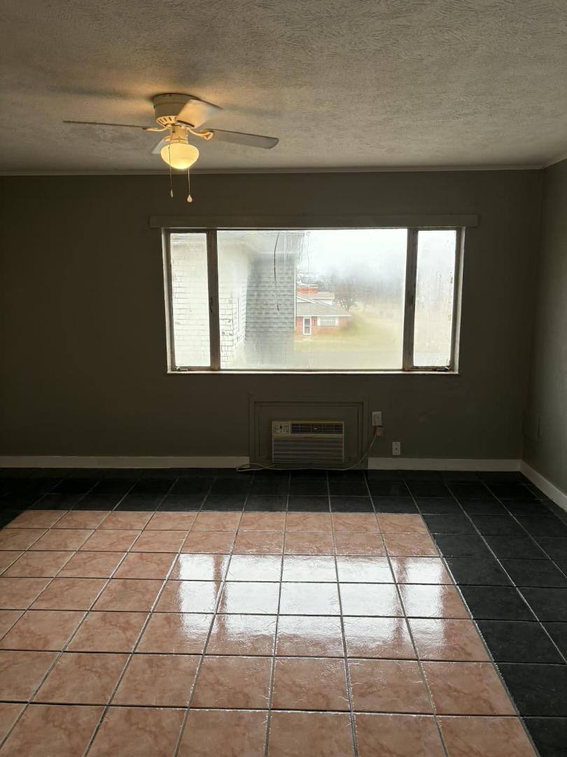 Apartment for rent at 107 E 9th St, Bartlesville, OK 74003