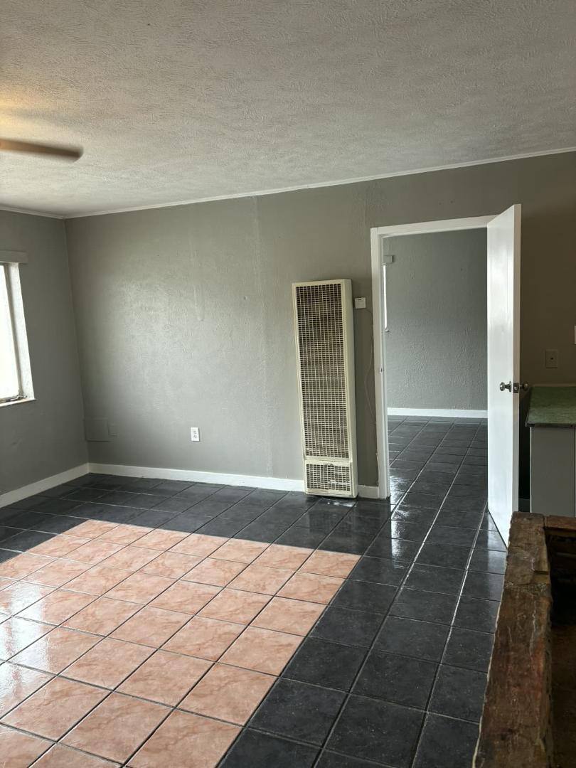 Apartment for rent at 107 E 9th St, Bartlesville, OK 74003