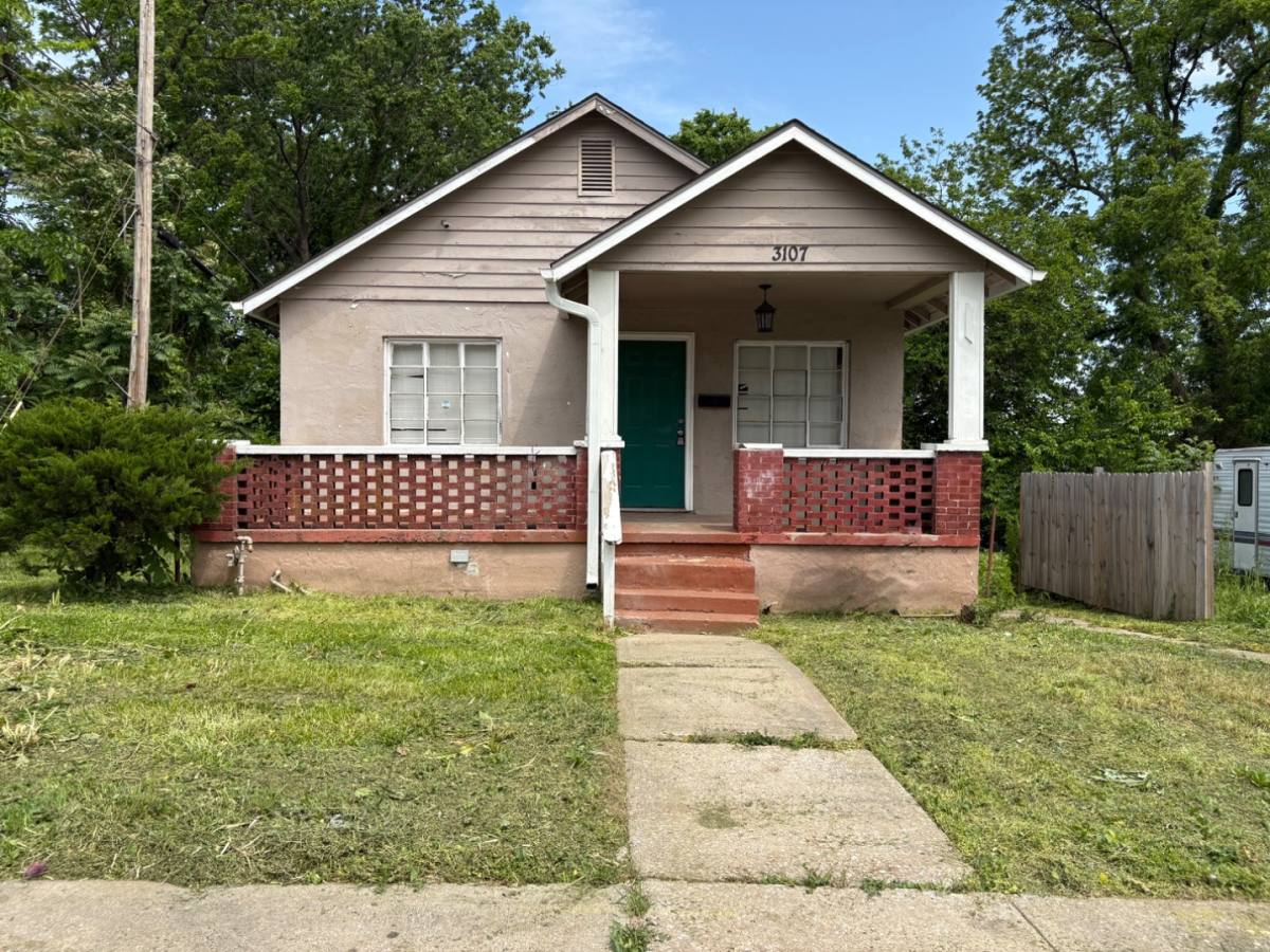 House for rent at 3107 Elmwood St, Kansas City, MO 64127