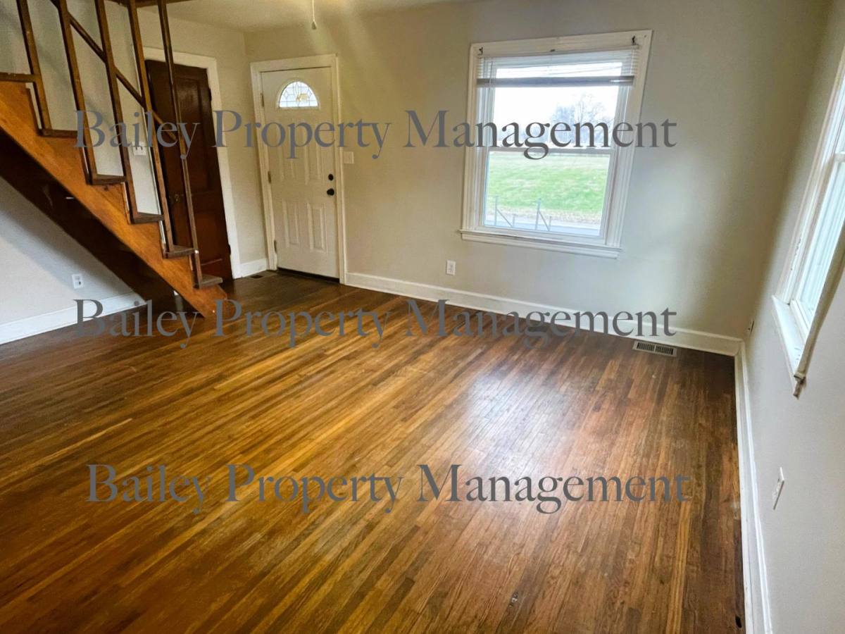 Apartment for rent at 4170 Hazelwood Ave, Louisville, KY 40215