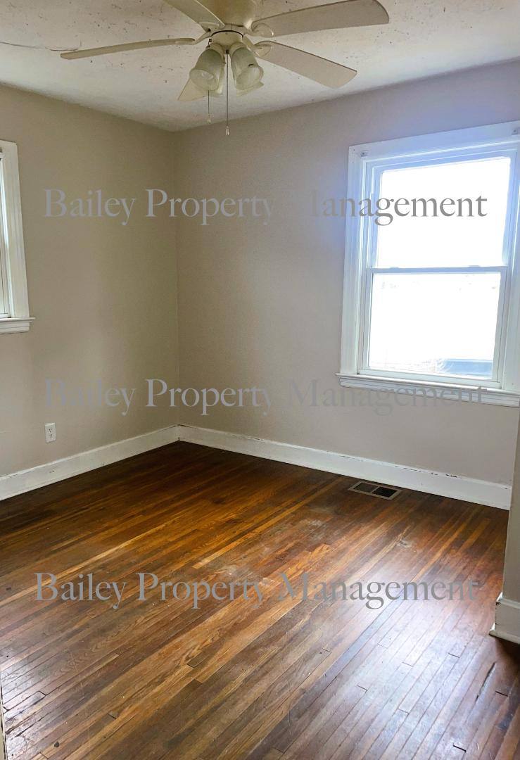 Apartment for rent at 4170 Hazelwood Ave, Louisville, KY 40215