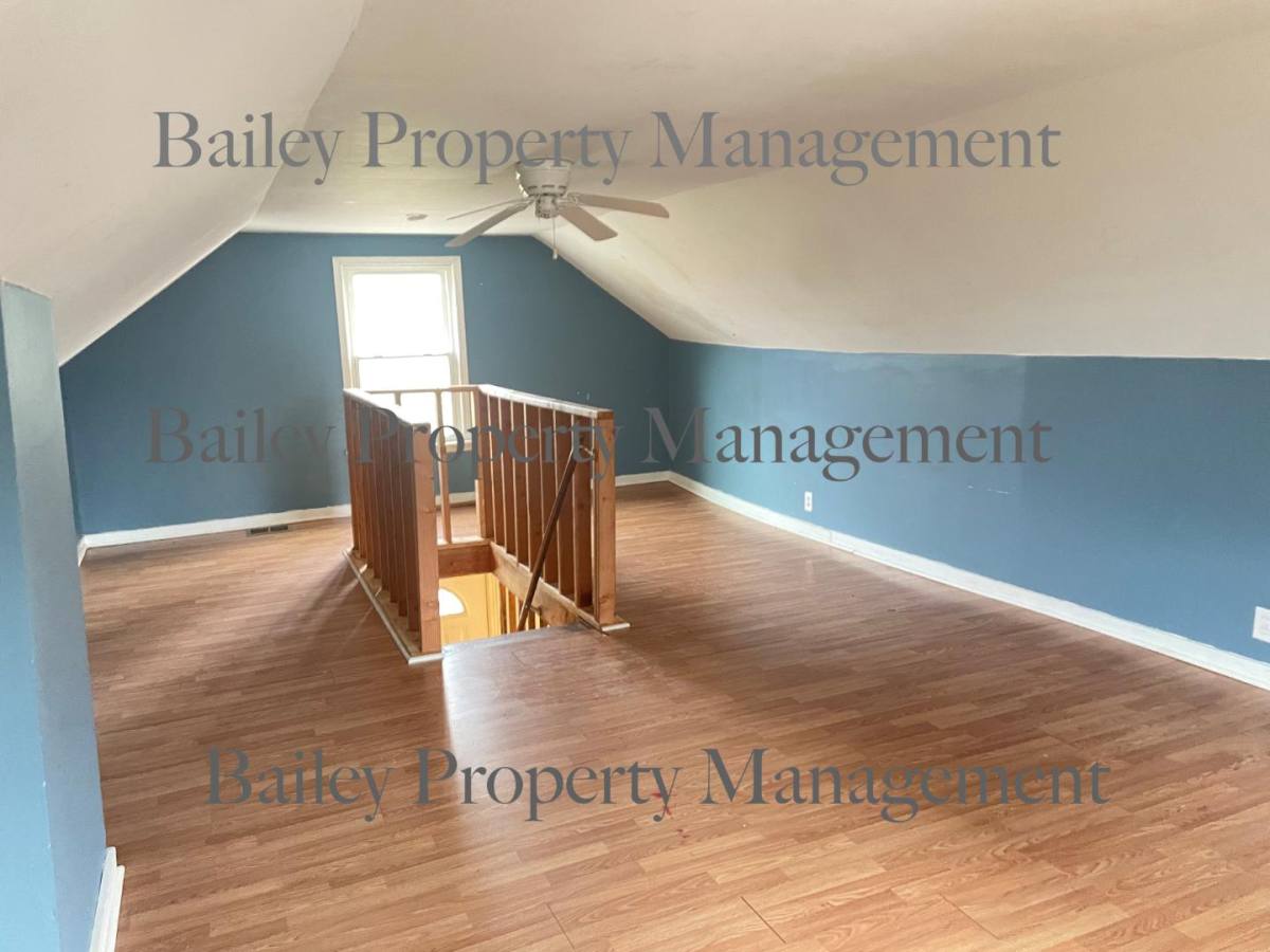 Apartment for rent at 4170 Hazelwood Ave, Louisville, KY 40215