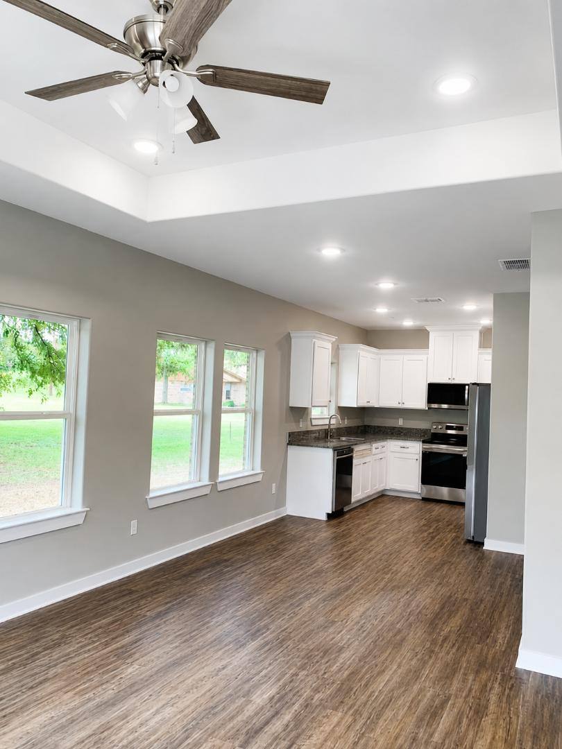 440 Chestnut Dr #2, Van, TX 75790 - Apartment for Rent - Image 4