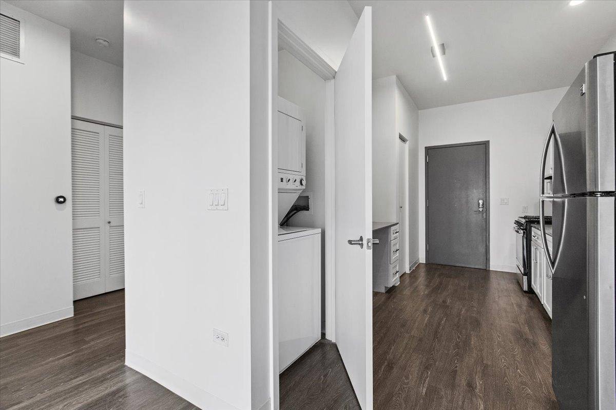 Apartment for rent at 830 N Milwaukee Ave, Chicago, IL 60642