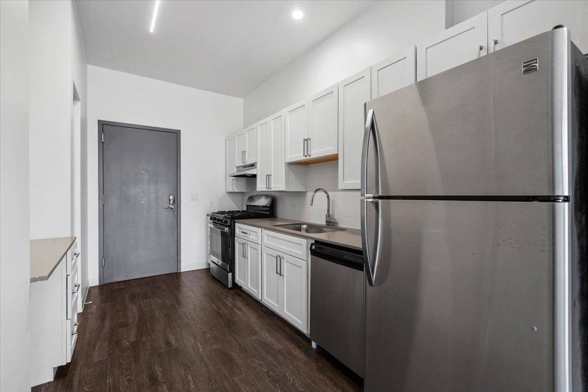 Apartment for rent at 830 N Milwaukee Ave, Chicago, IL 60642