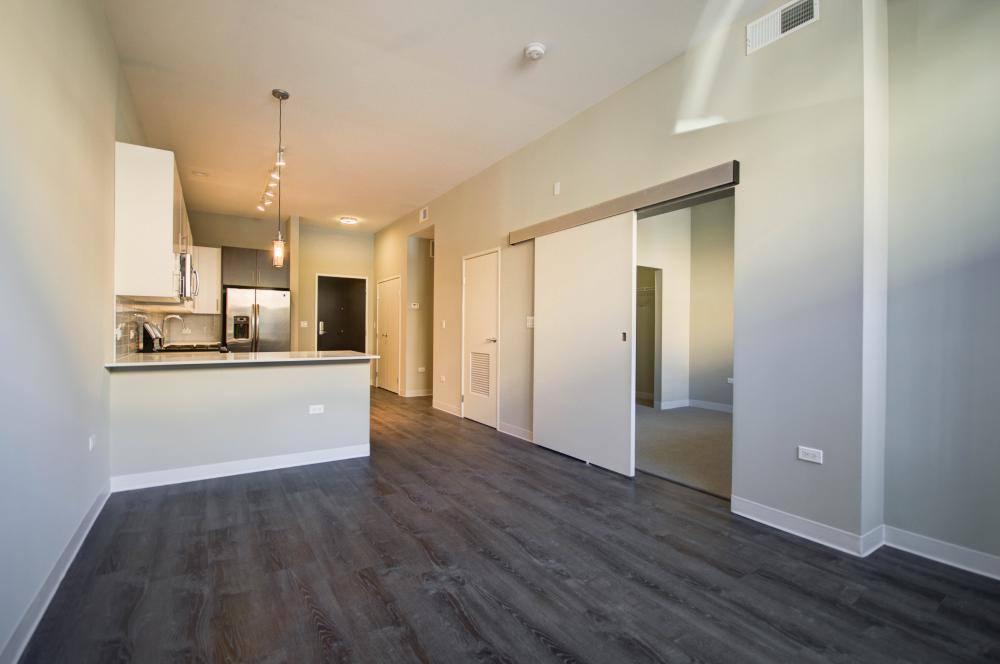 Apartment for rent at 851 W Grand, Chicago, IL 60642