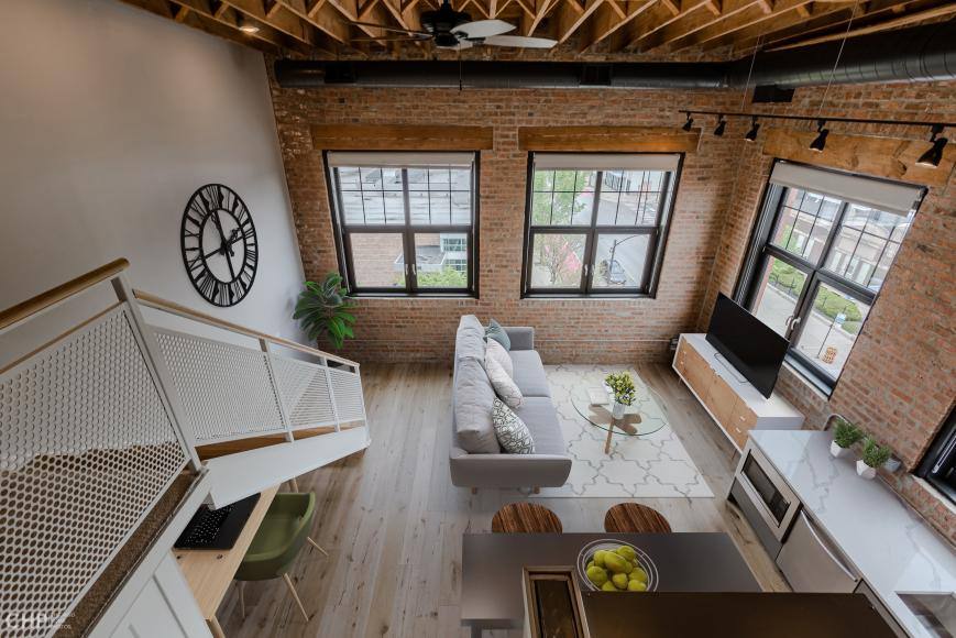 Apartment for rent at 729 N Sangamon, Chicago, IL 60642