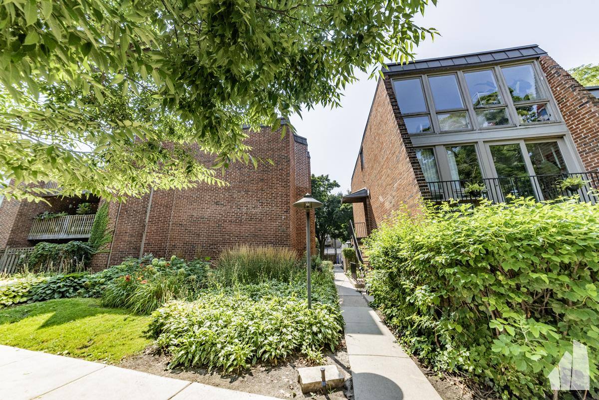 Condo for rent at 2036 N Larrabee St, Chicago, IL 60614