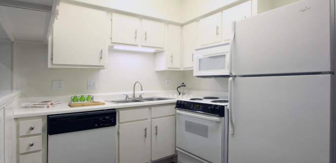 Apartment for rent at 9449 Briar Forest Dr, Houston, TX 77063