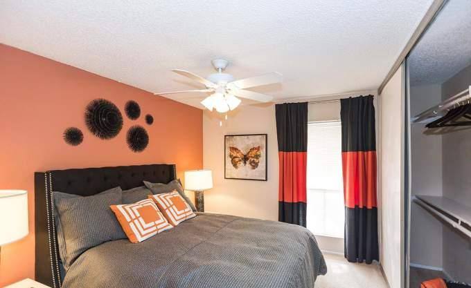 Apartment for rent at 1110 El Camino Village Dr, Houston, TX 77058