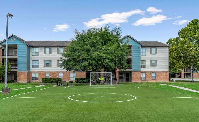 Apartment for rent at 10445 Greens Crossing Blvd, Houston, TX 77038
