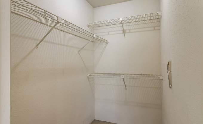 Apartment for rent at 1660 W T C Jester Blvd, Houston, TX 77008