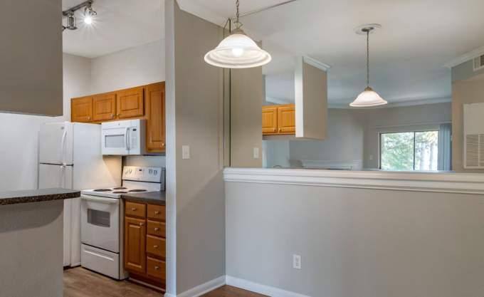 Apartment for rent at 900 Henderson Ave, Houston, TX 77058