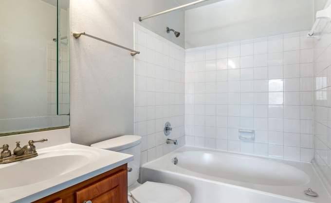 Apartment for rent at 900 Henderson Ave, Houston, TX 77058