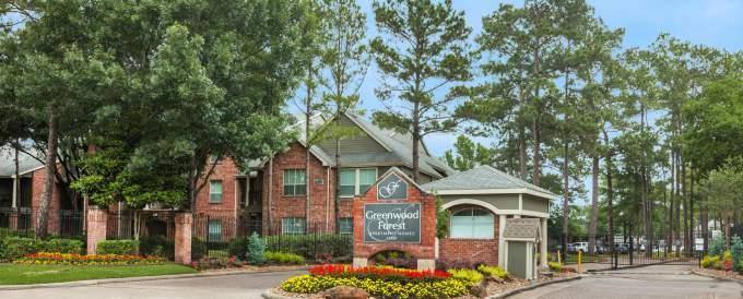 Apartment for rent at 12820 Greenwood Forest Dr, Houston, TX 77066