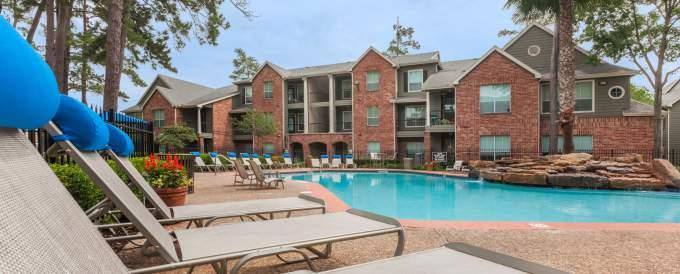 Apartment for rent at 12820 Greenwood Forest Dr, Houston, TX 77066