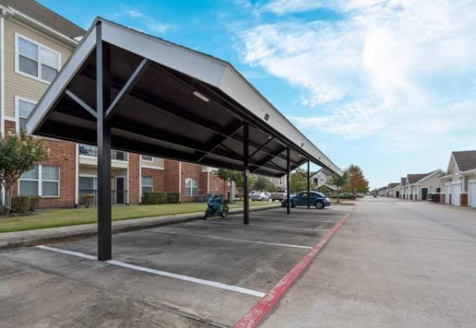 Apartment for rent at 10373 N Sam Houston Parkway E, Humble, TX 77396