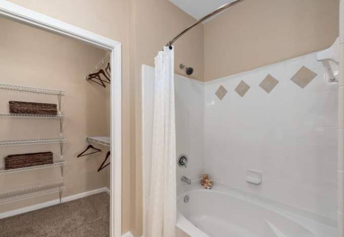 Apartment for rent at 10373 N Sam Houston Parkway E, Humble, TX 77396