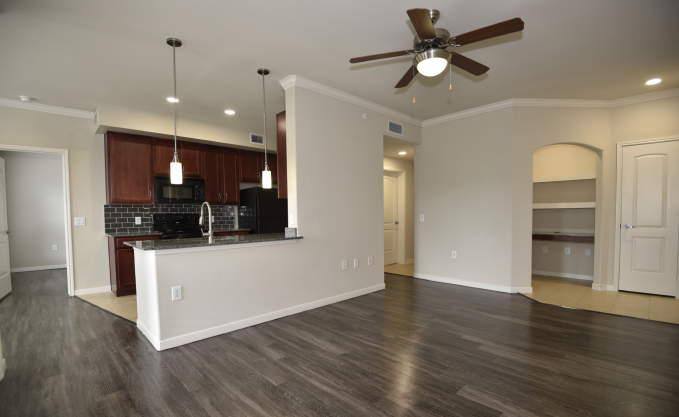 11900 Shadow Creek Parkway, Pearland, TX 77584 - Apartment for Rent - Image 3
