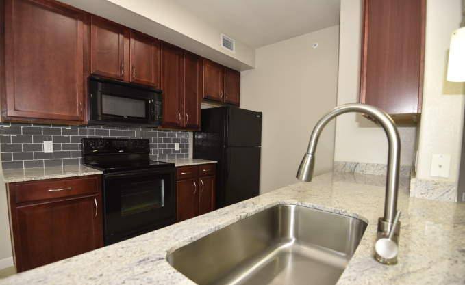 11900 Shadow Creek Parkway, Pearland, TX 77584 - Apartment for Rent - Image 4