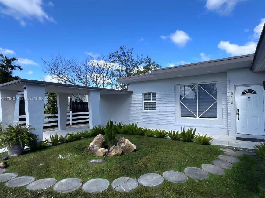 House for rent at 315 NW 106th St, Miami, FL 33150