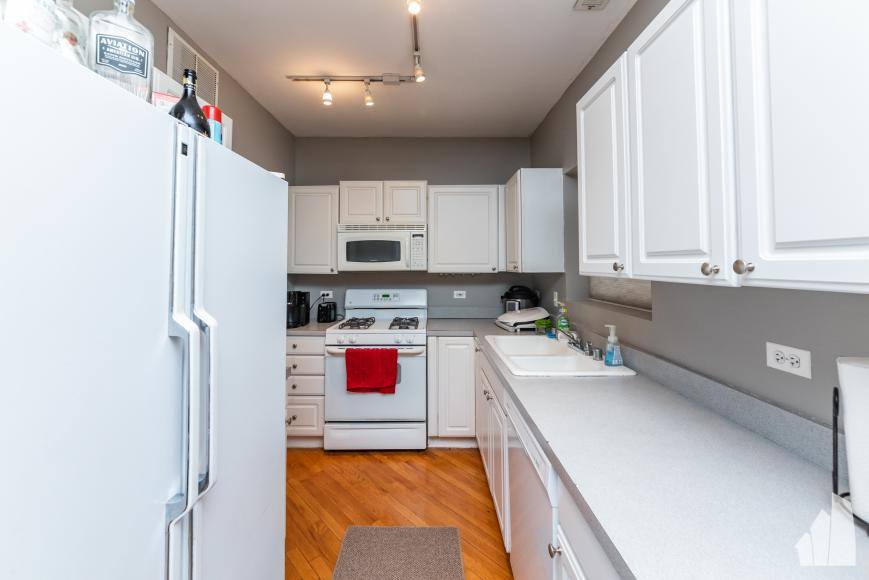 Apartment for rent at 2849 N Southport #B, Chicago, IL 60657