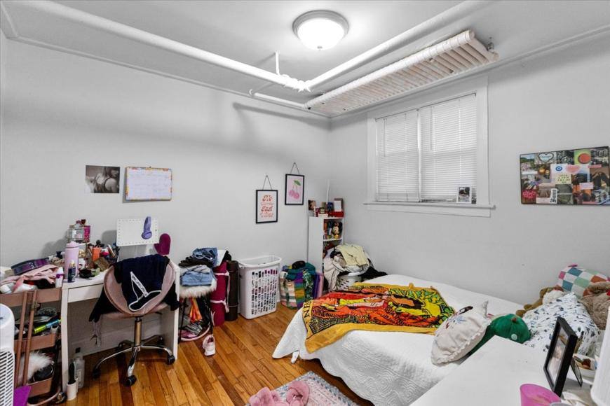 Apartment for rent at 652 W Oakdale #G, Chicago, IL 60657