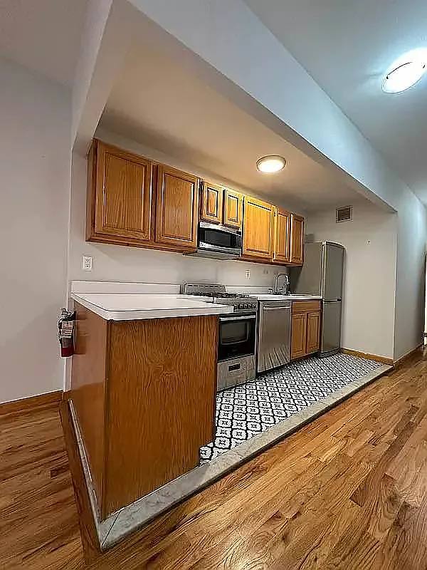 Apartment for rent at 364 W 45th #4, New York, NY 10036