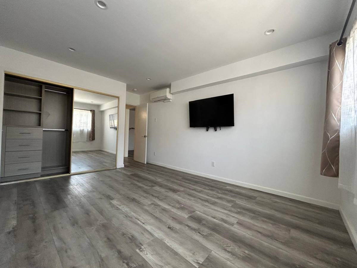 Apartment for rent at 4255 5th St #205, Los Angeles, CA 90020