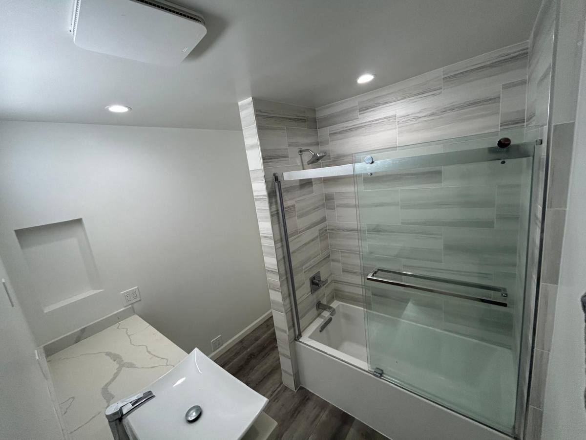 Apartment for rent at 4255 5th St #205, Los Angeles, CA 90020