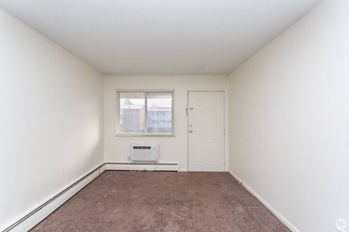 The Vue at 214, 214 Napoleon Rd, Bowling Green, OH 43402 - Apartment for Rent - Image 6