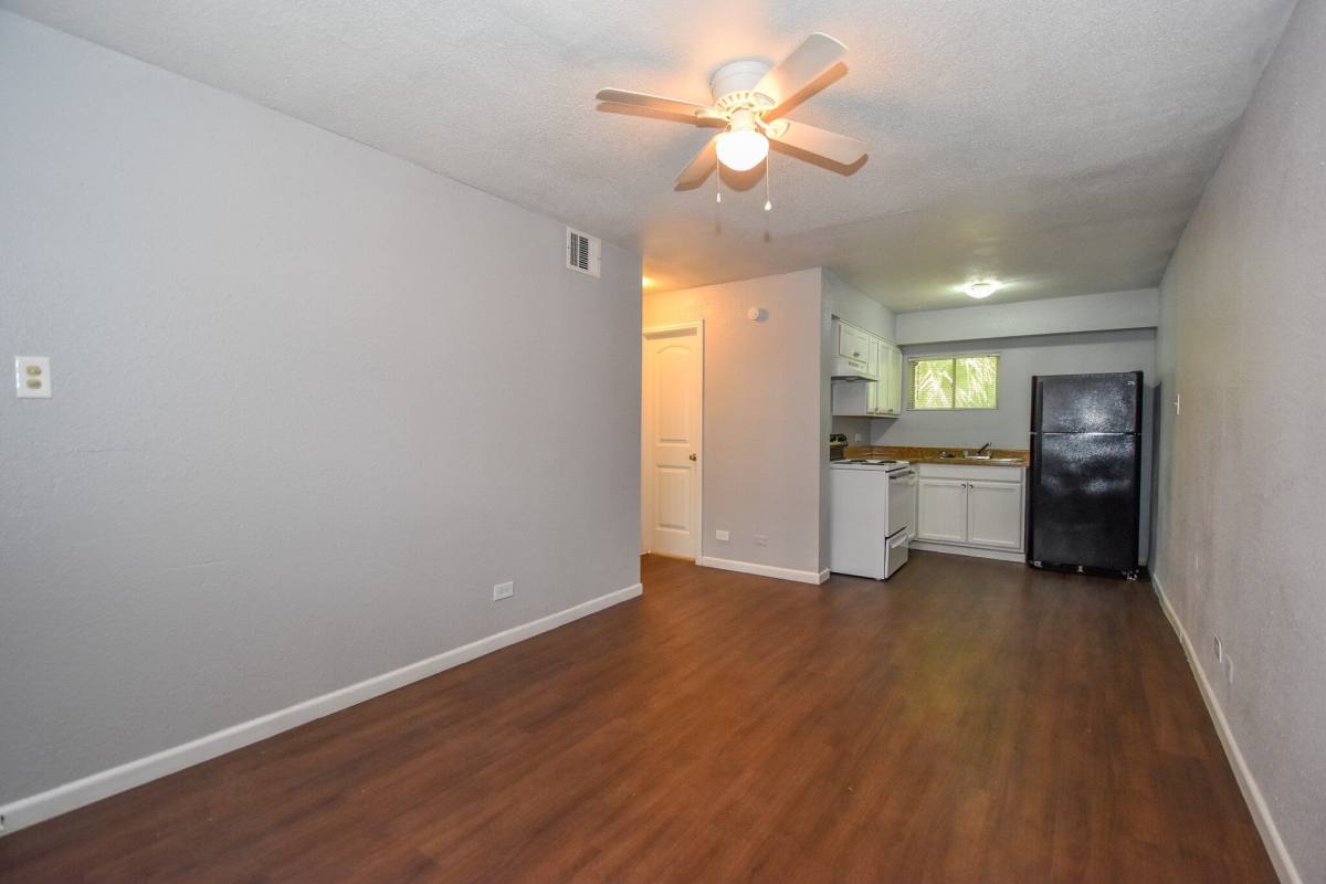 Apartment for rent at Coral Manor, 729 5th Ave N, Texas City, TX 77590