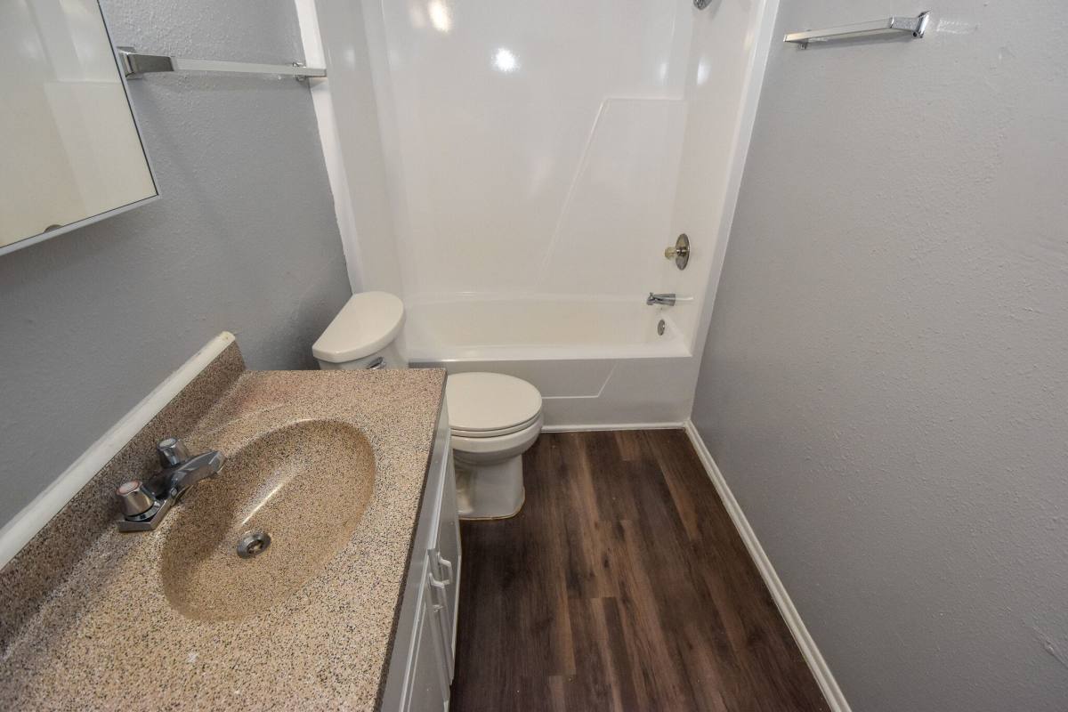 Apartment for rent at Coral Manor, 729 5th Ave N, Texas City, TX 77590