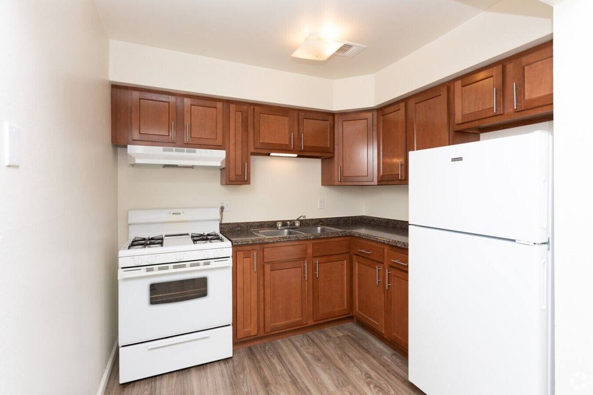 Apartment for rent at The Vue at 214, 214 Napoleon Rd #24-A, Bowling Green, OH 43402
