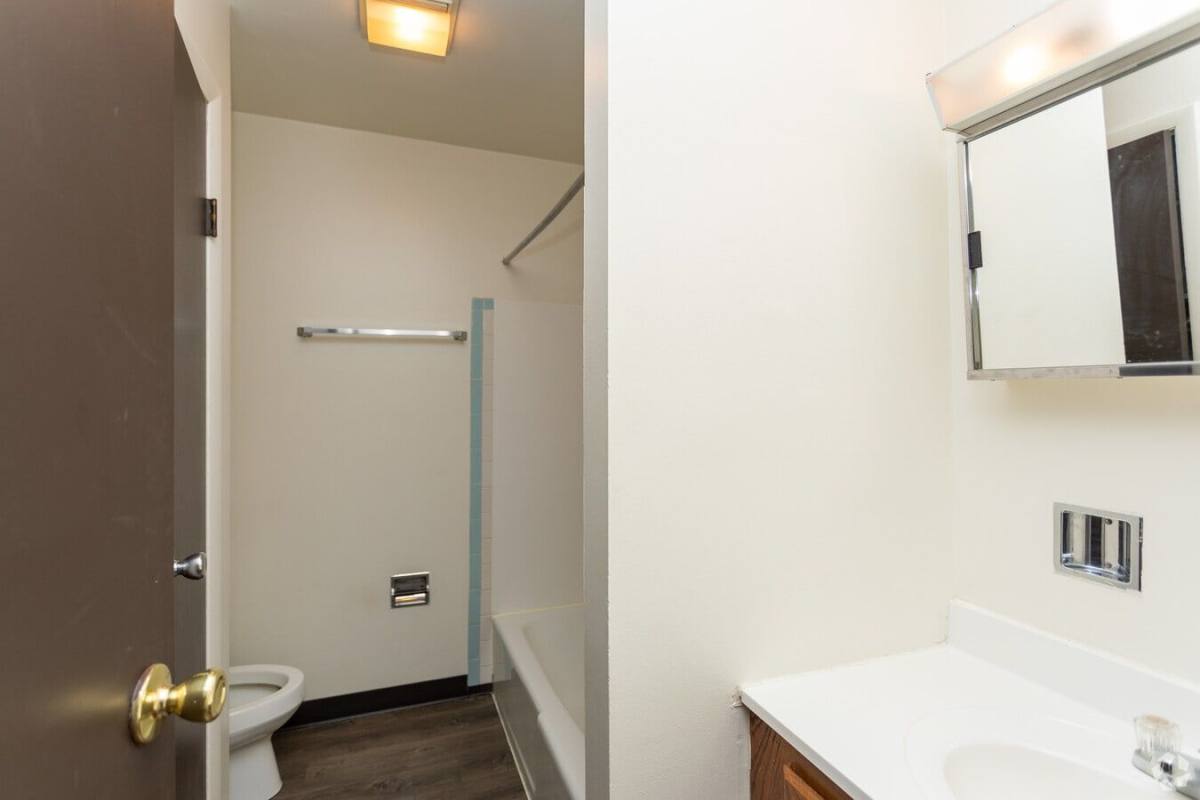 The Vue at 214, 214 Napoleon Rd #24-A, Bowling Green, OH 43402 - Apartment for Rent - Image 3