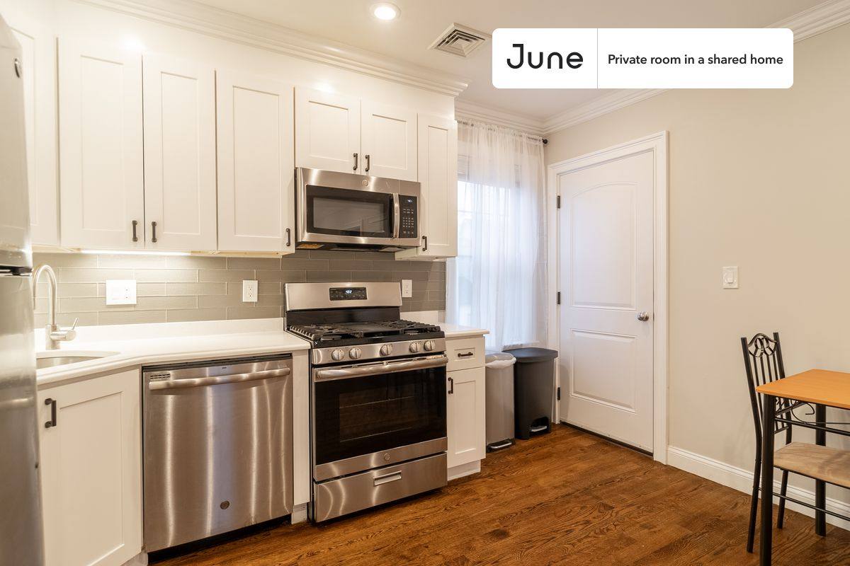 Apartment for rent at 17 Kenneson, Somerville, MA 02145